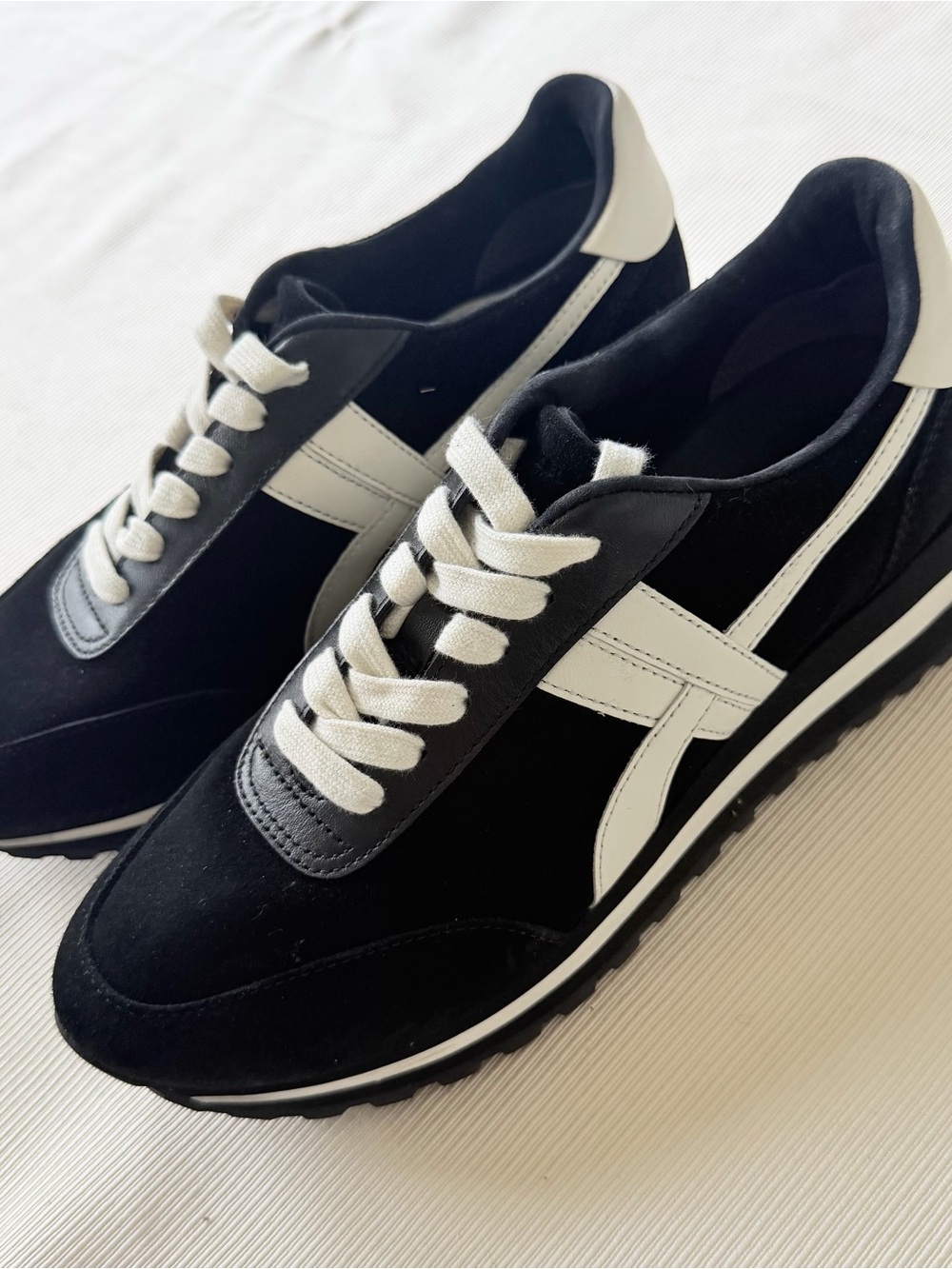 Tory Burch Womens Sneakers Leather Suede Black White Shoes 7.5